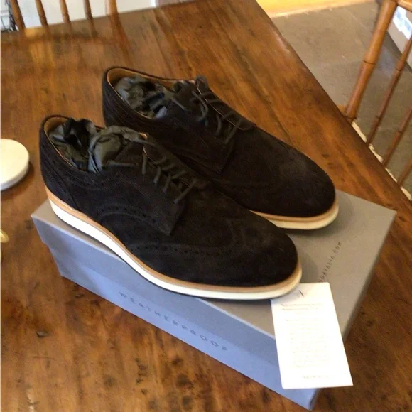 Aquatalia Men's Black Suede shoes, NIB